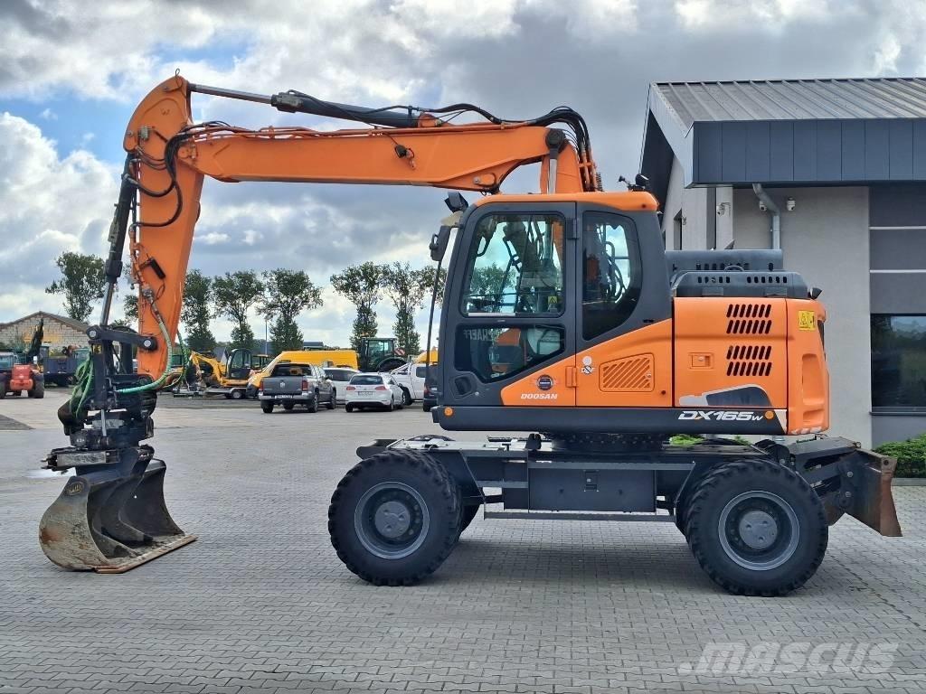 Doosan DX 165 W-5 Escavadoras de rodas