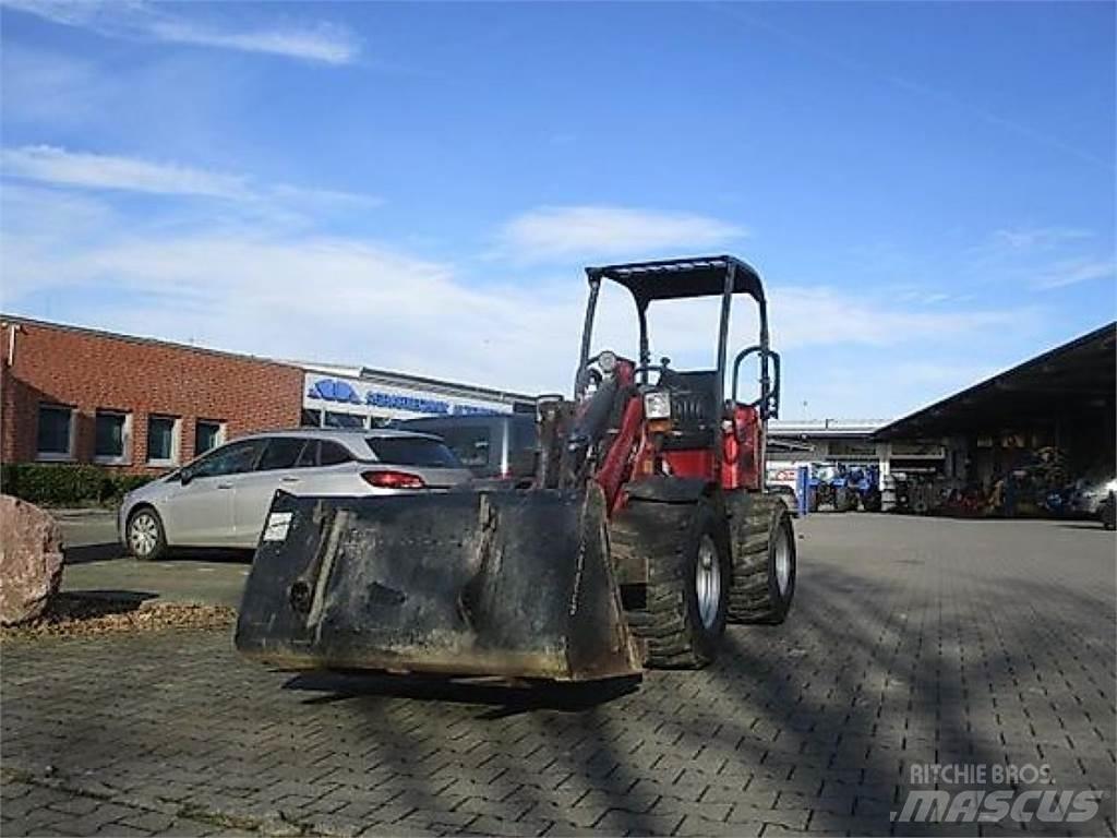 Schäffer 2430 Pás carregadoras de rodas