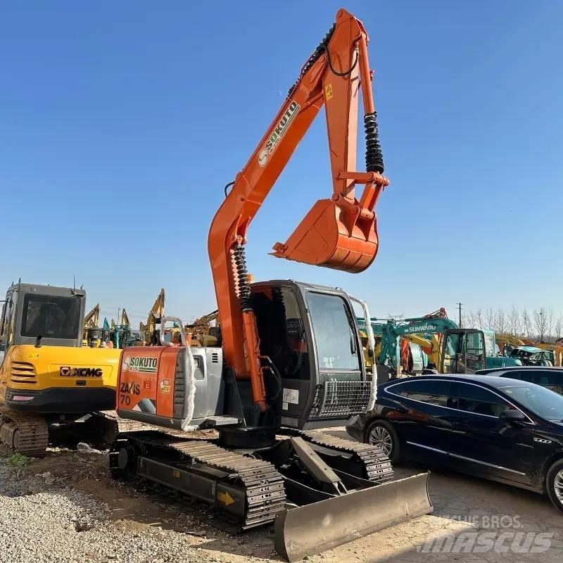 Hitachi ZX 70 Mini Escavadoras <7t