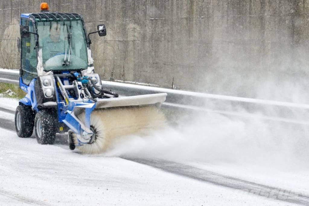 Multione 2.3 EFI Carregadora multifunções