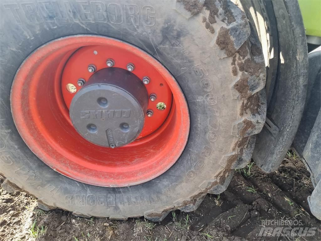 CLAAS Axion 850 Tratores Agrícolas usados