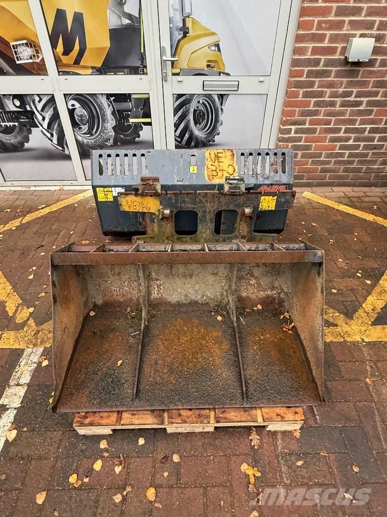 Avant 528 Mini carregadoras