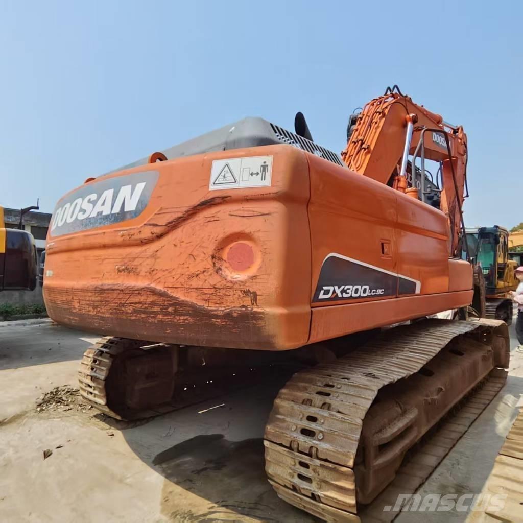 Doosan DX 300 LC Escavadoras de rastos