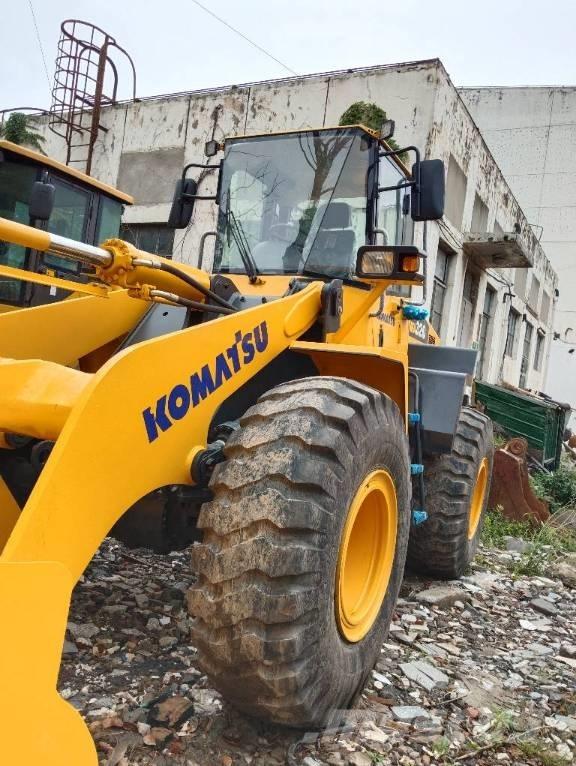 Komatsu WA 320-5 Pás carregadoras de rodas