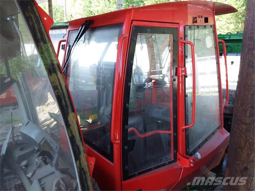 Komatsu 895 Cabines e interior