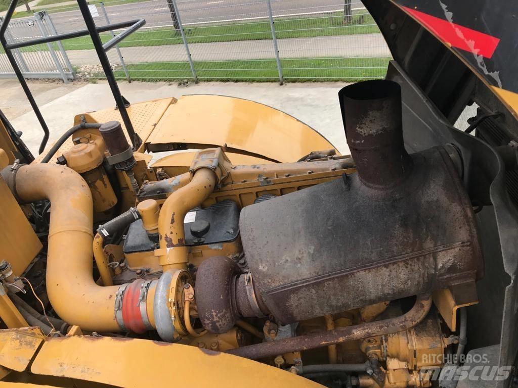 CAT 824 G Dozers - Tratores
