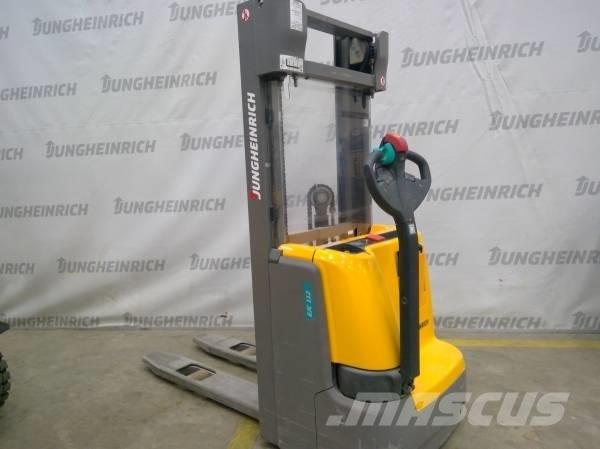 Jungheinrich EJC 112 Empilhador para operador externo
