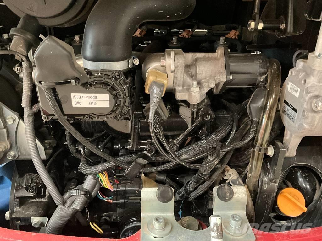 Takeuchi TB 240 Mini Escavadoras <7t