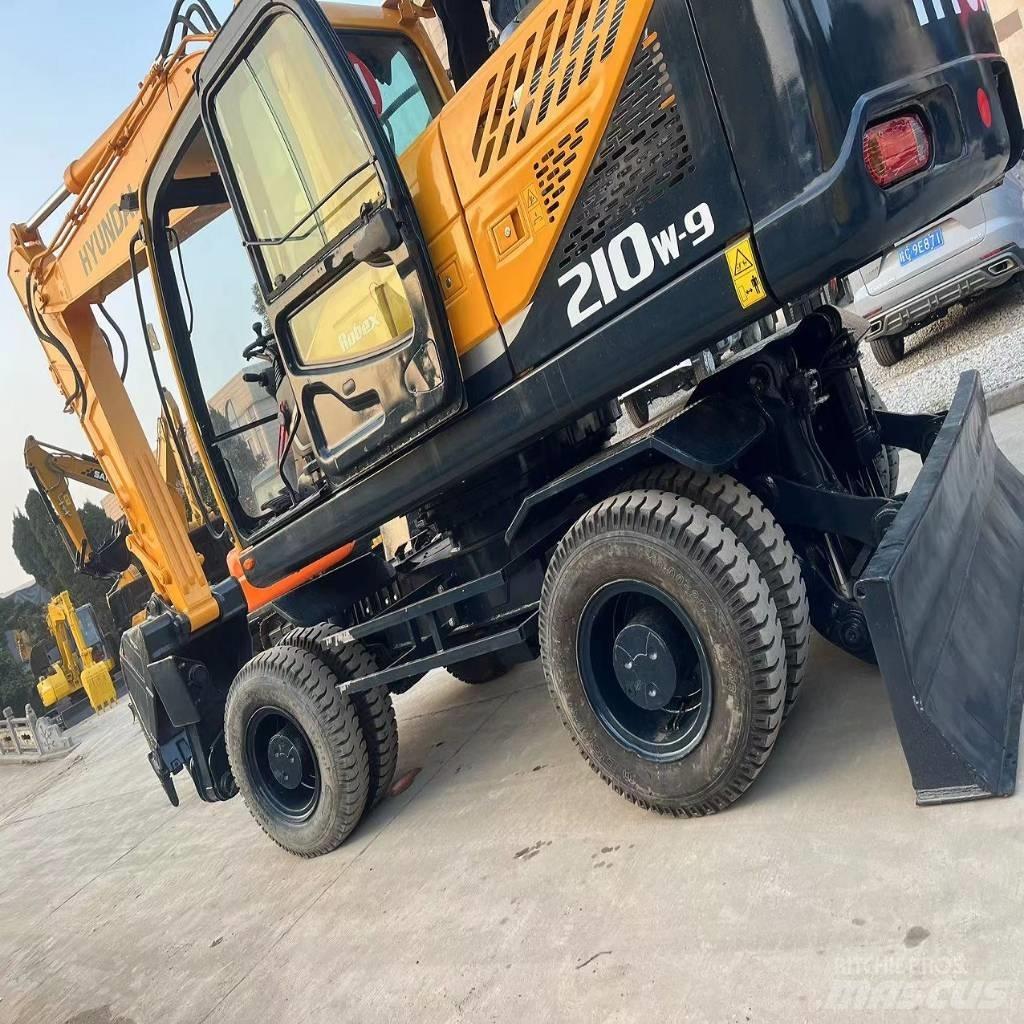 Hyundai R210W-9 Escavadoras de rodas