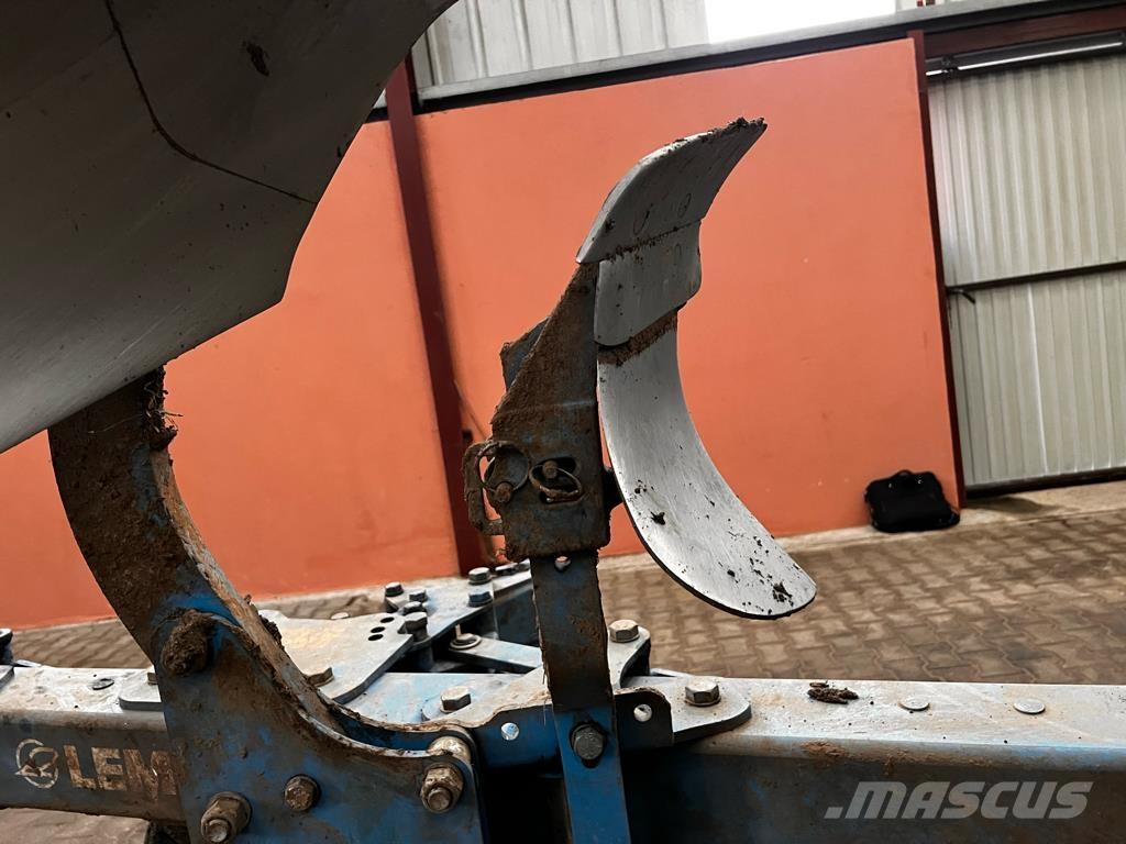 Lemken Juwel 8 Charruas convencionais