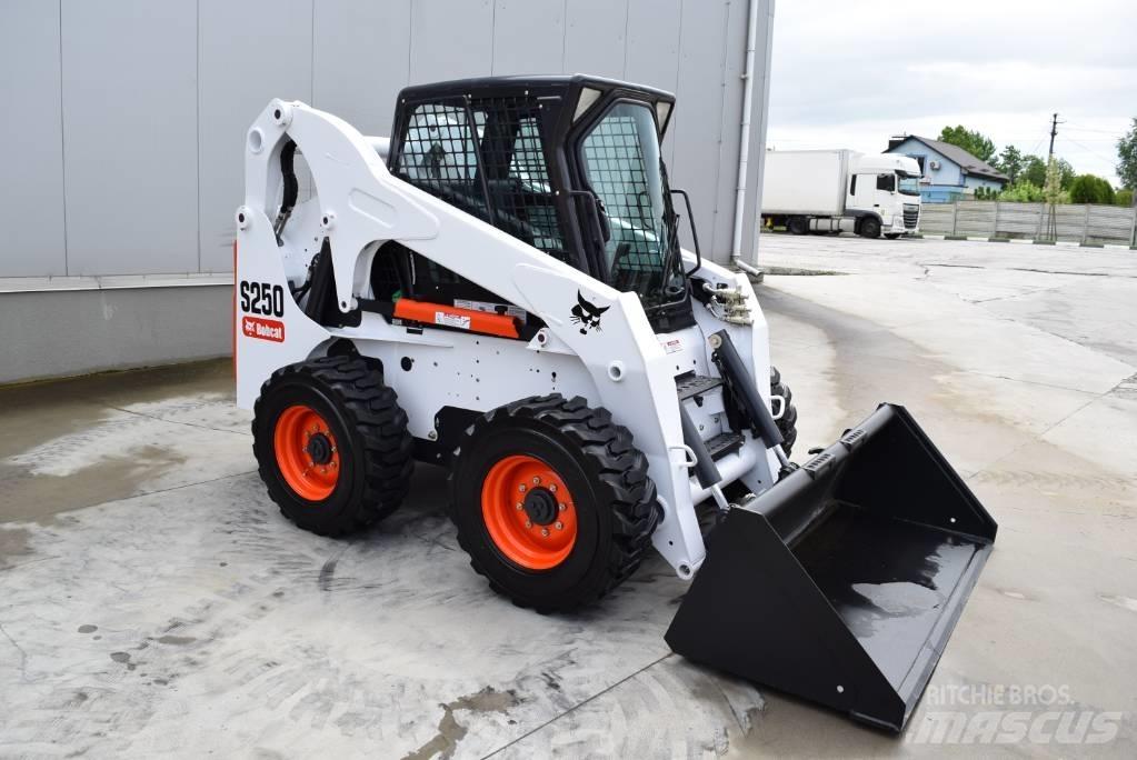 Bobcat S 250 Carregadoras de direcção deslizante