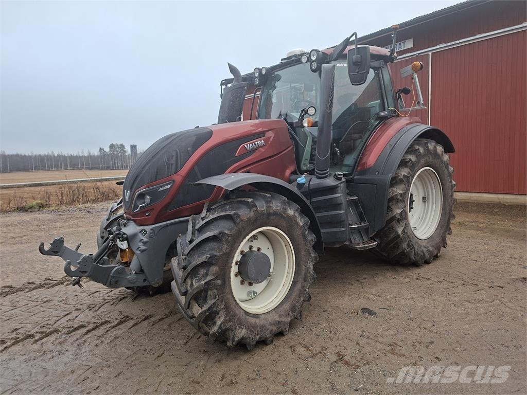 Valtra T154 Versu Tratores Agrícolas usados