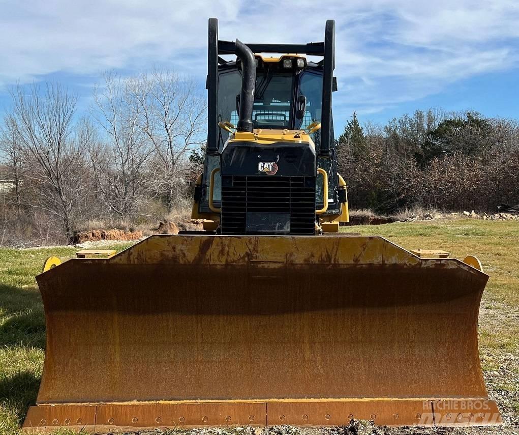 CAT D 4 Dozers - Tratores rastos
