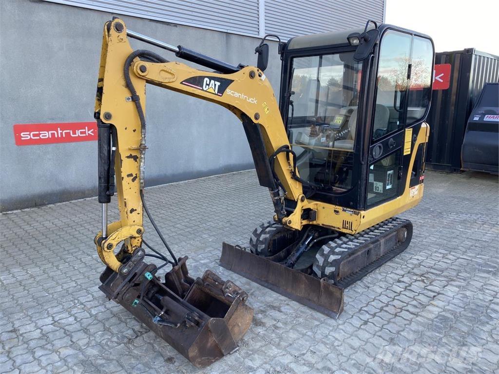 CAT 301.8C Escavadoras de rodas