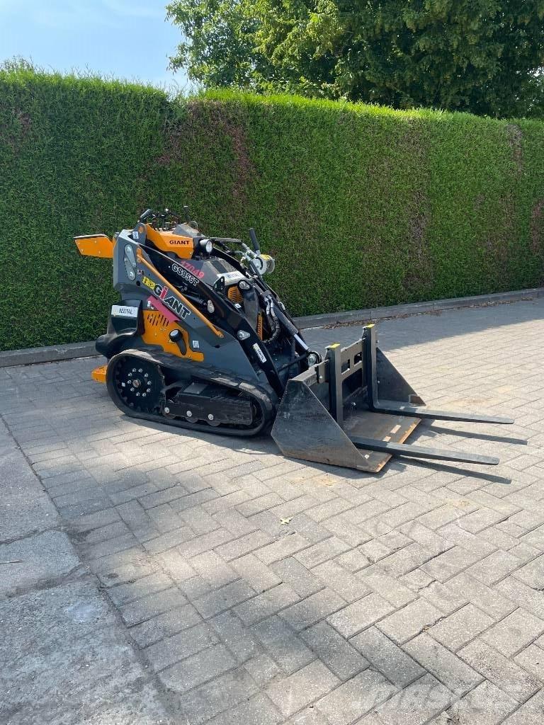 GiANT GS 950 T Mini carregadoras
