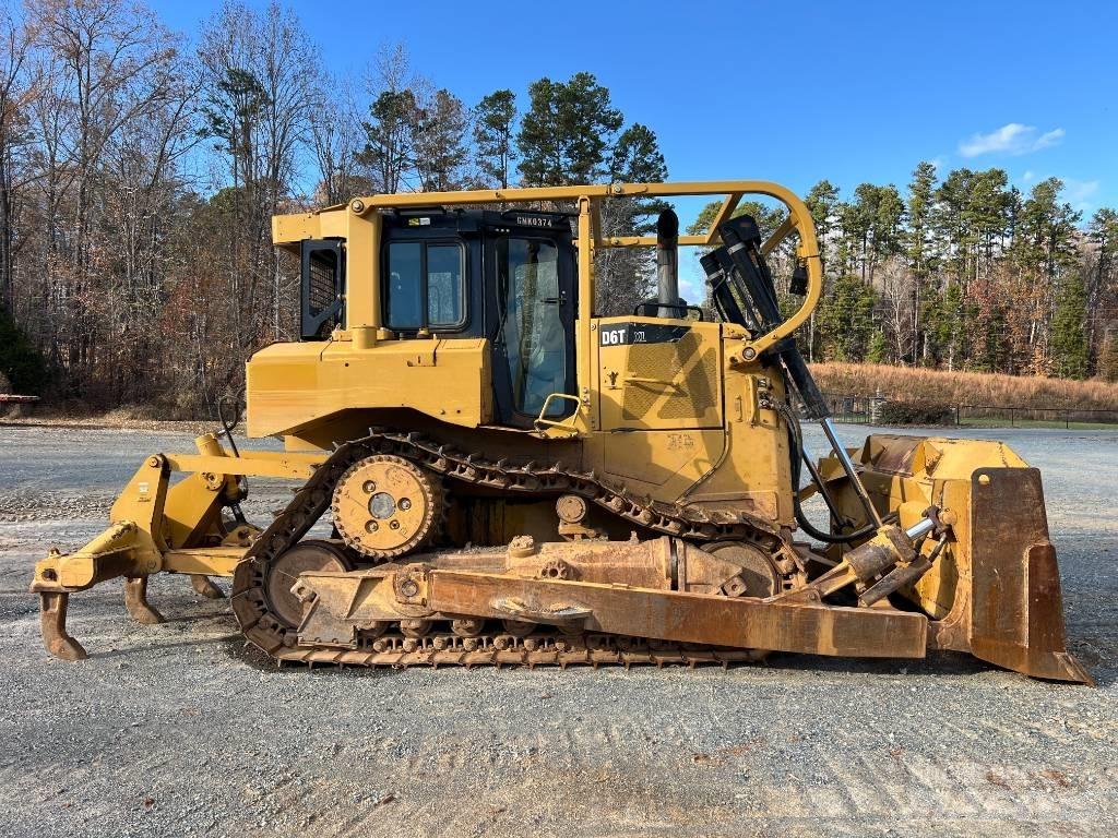 CAT D 6 T XL Dozers - Tratores rastos