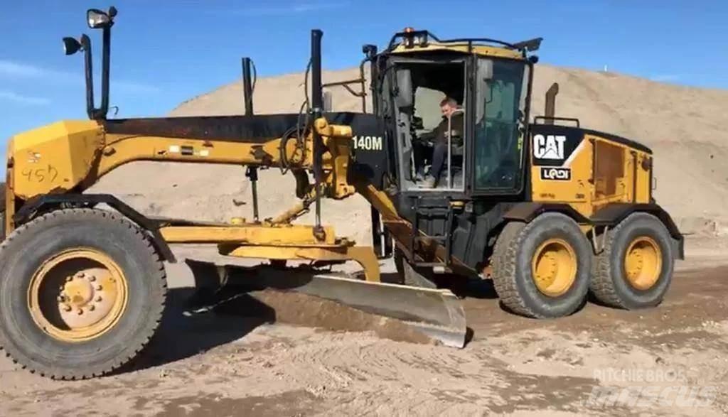 CAT 140M Motoniveladoras