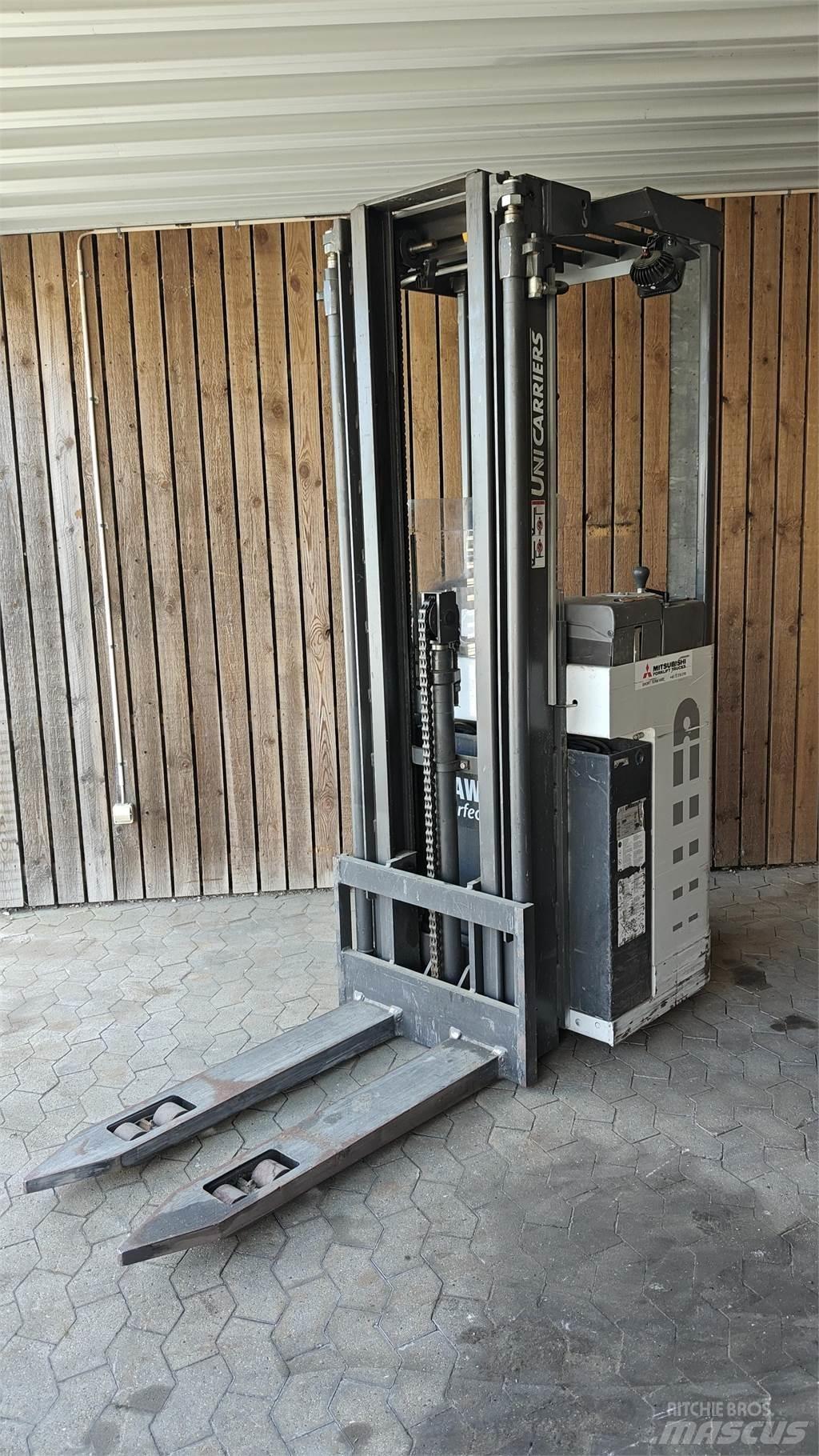 Atlet AJN160 Porta-paletes com plataforma