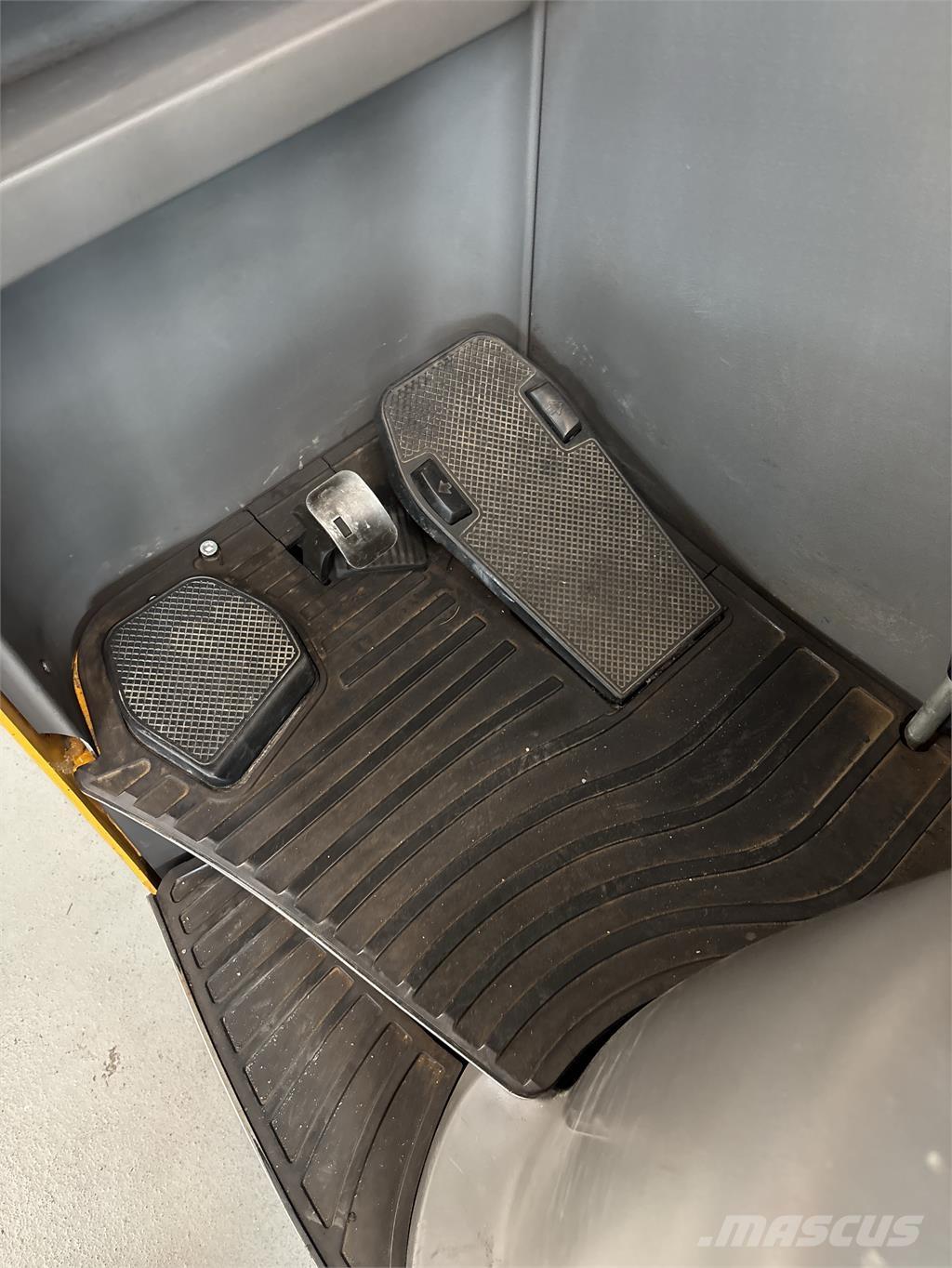 Atlet UMS200 Empilhadores Elevadores