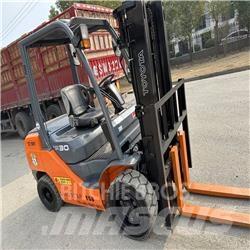 Toyota 8 FDK 30 Empilhadores Diesel