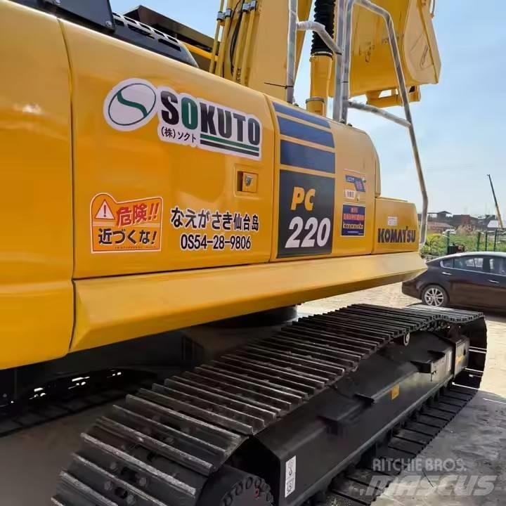 Komatsu PC220-8 Escavadoras de rastos