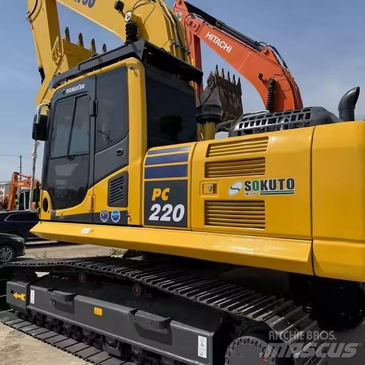 Komatsu PC220-8 Escavadoras de rastos