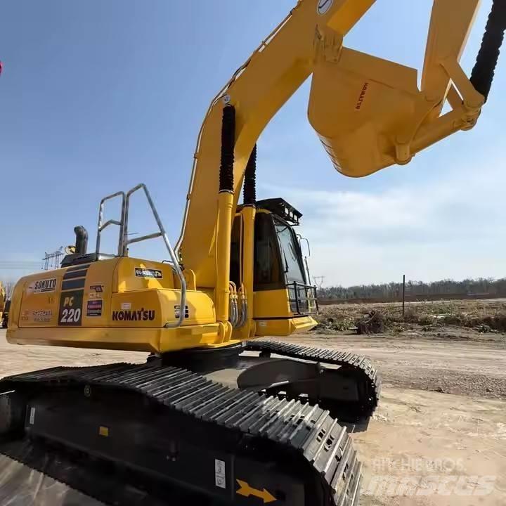 Komatsu PC220-8 Escavadoras de rastos