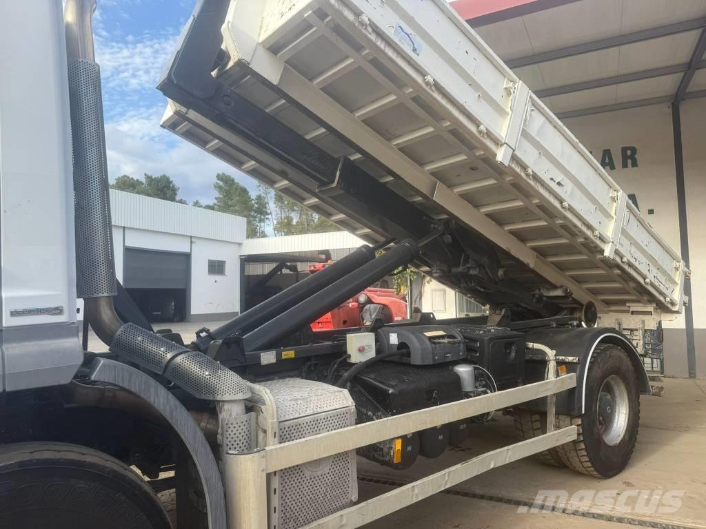 Mercedes-Benz 1833 Camiões Ampliroll