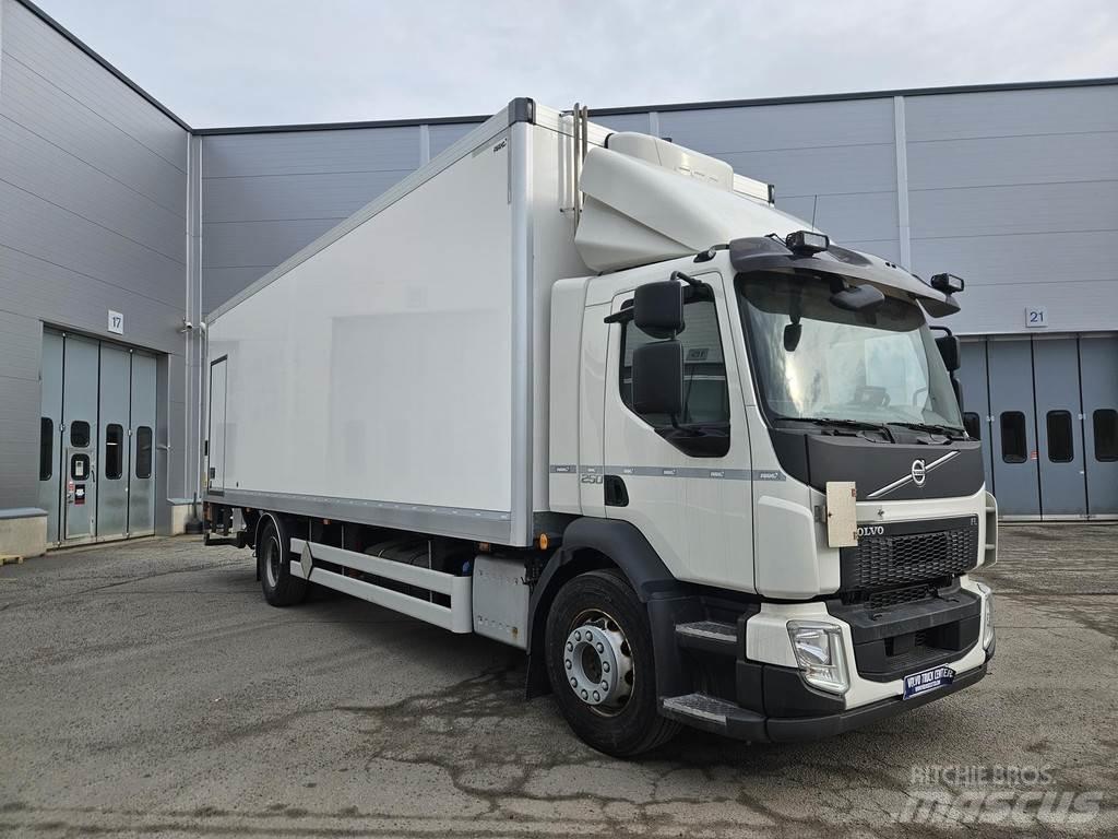 Volvo FL Camiões de caixa fechada
