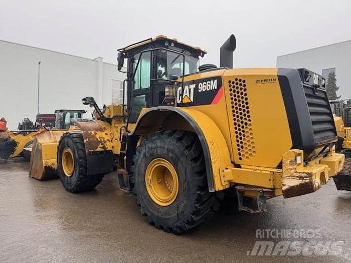 CAT 966M Pás carregadoras de rodas