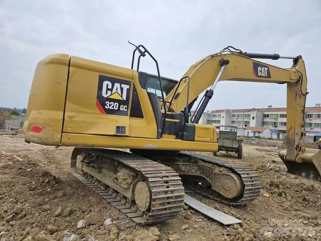 CAT 320 GC Escavadoras Midi 7t - 12t