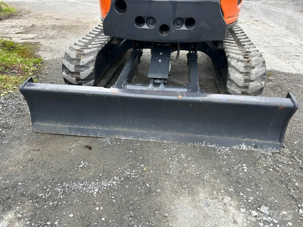 Hitachi ZX 38 U-6 Mini Escavadoras <7t