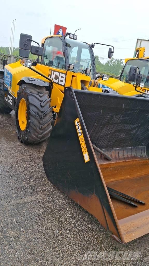 JCB 542-70 Agri Manipuladores telescópicos