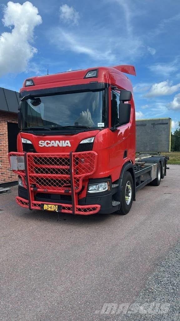 Scania R 540 Camiões de chassis e cabine