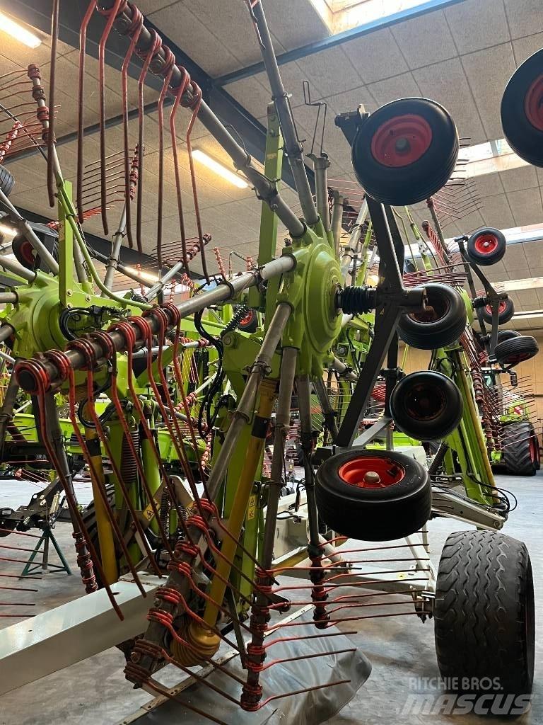 CLAAS LINER 3500 HHV Ancinho virador