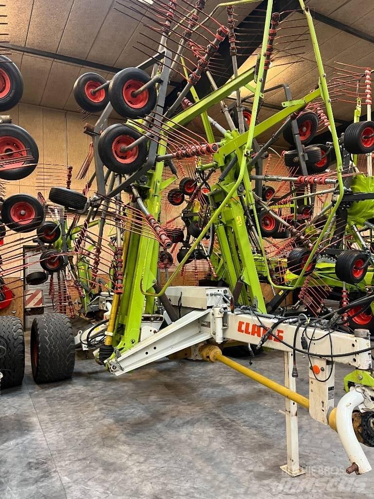 CLAAS LINER 3500 HHV Ancinho virador