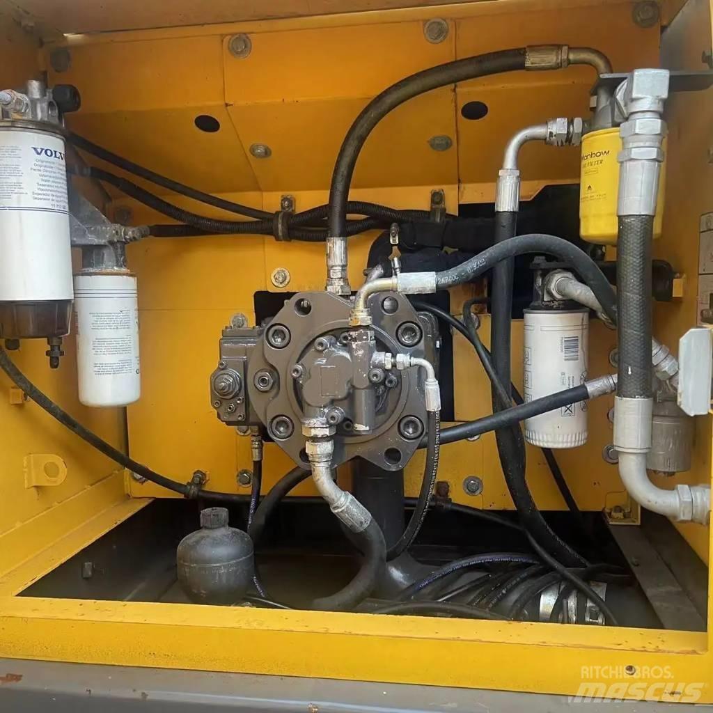 Volvo EC200DL Escavadoras de rastos