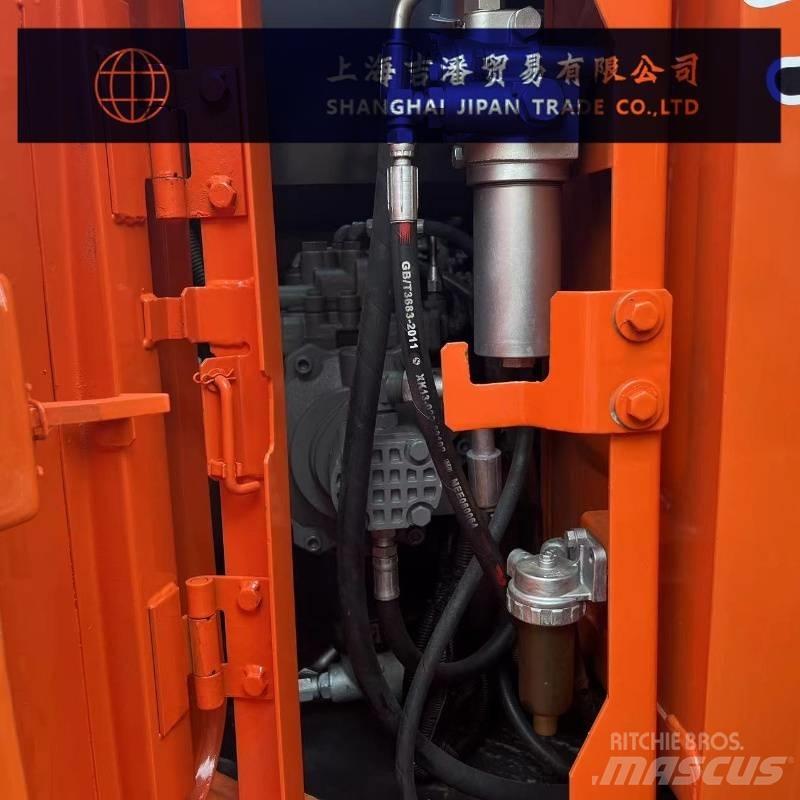 Hitachi ZX 135 Escavadoras de rastos