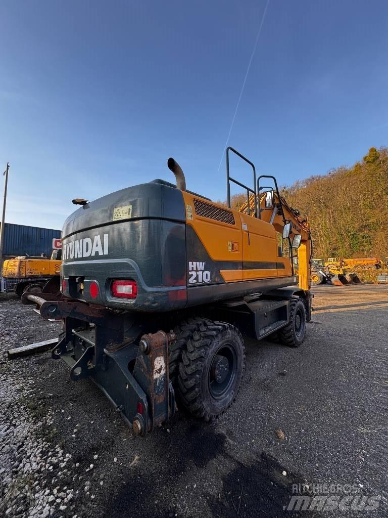Hyundai HW 210 Escavadoras de rodas