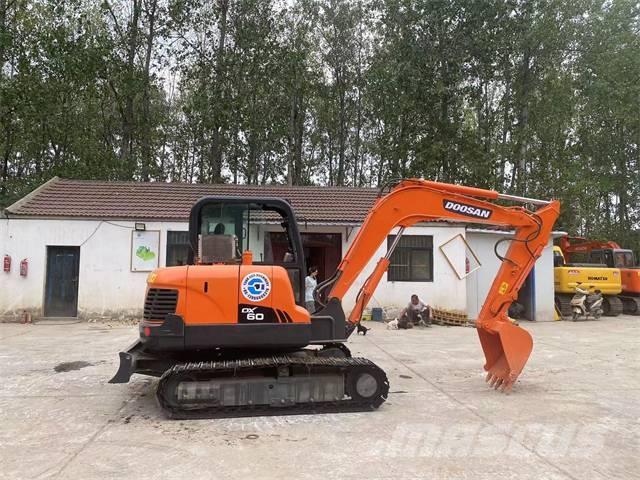 Doosan dx60 Escavadoras de rastos