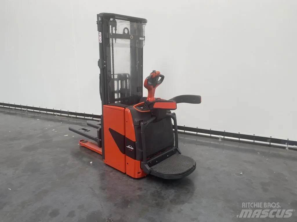 Linde L 14 AP Empilhador para operador externo