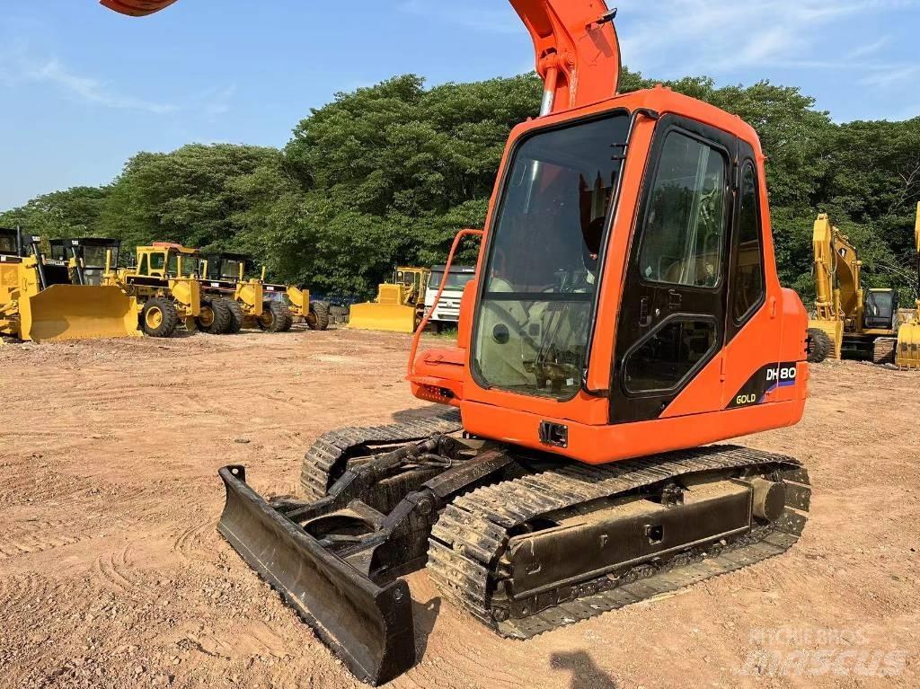 Doosan DH 80 Escavadoras Midi 7t - 12t