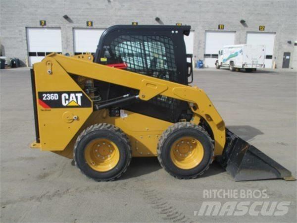 CAT 236 D Carregadoras de direcção deslizante
