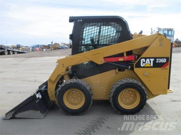 CAT 236 D Carregadoras de direcção deslizante