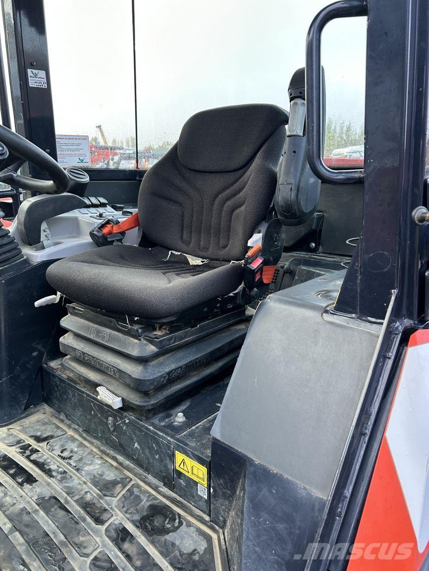 Kubota R070 (6678) Carregadora multifunções