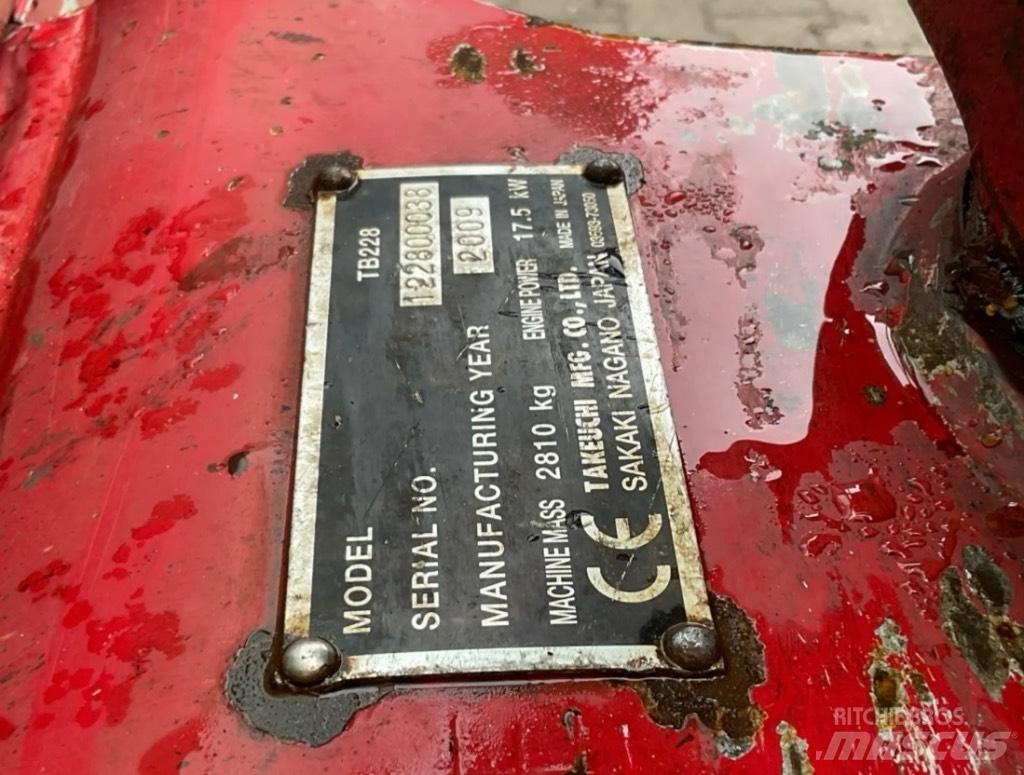 Takeuchi TB228 Mini Escavadoras <7t