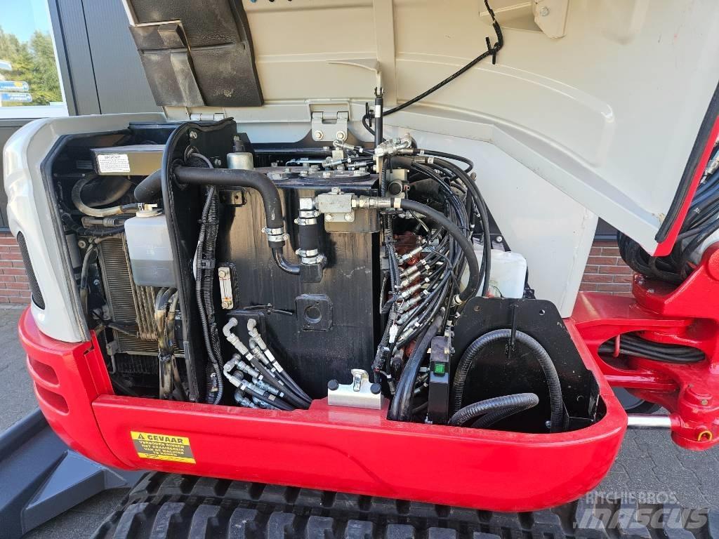 Takeuchi TB 240 Mini Escavadoras <7t