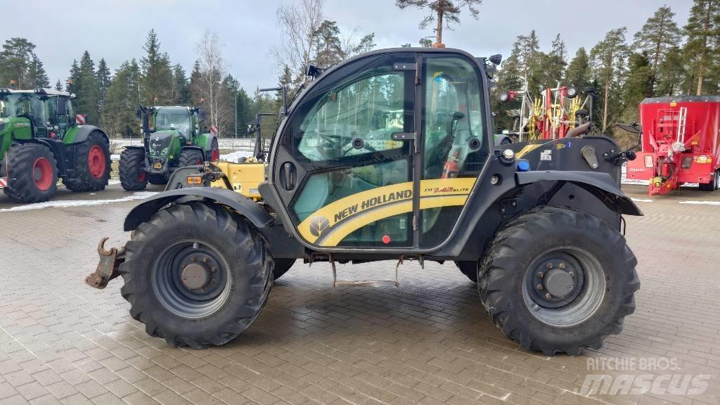 New Holland TH 7.42 Manipuladores telescópicos