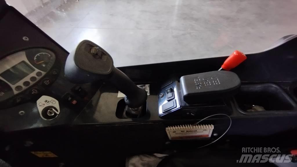Bobcat L 23 Mini carregadoras
