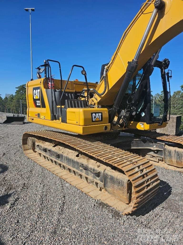 CAT 323 Escavadoras de rastos